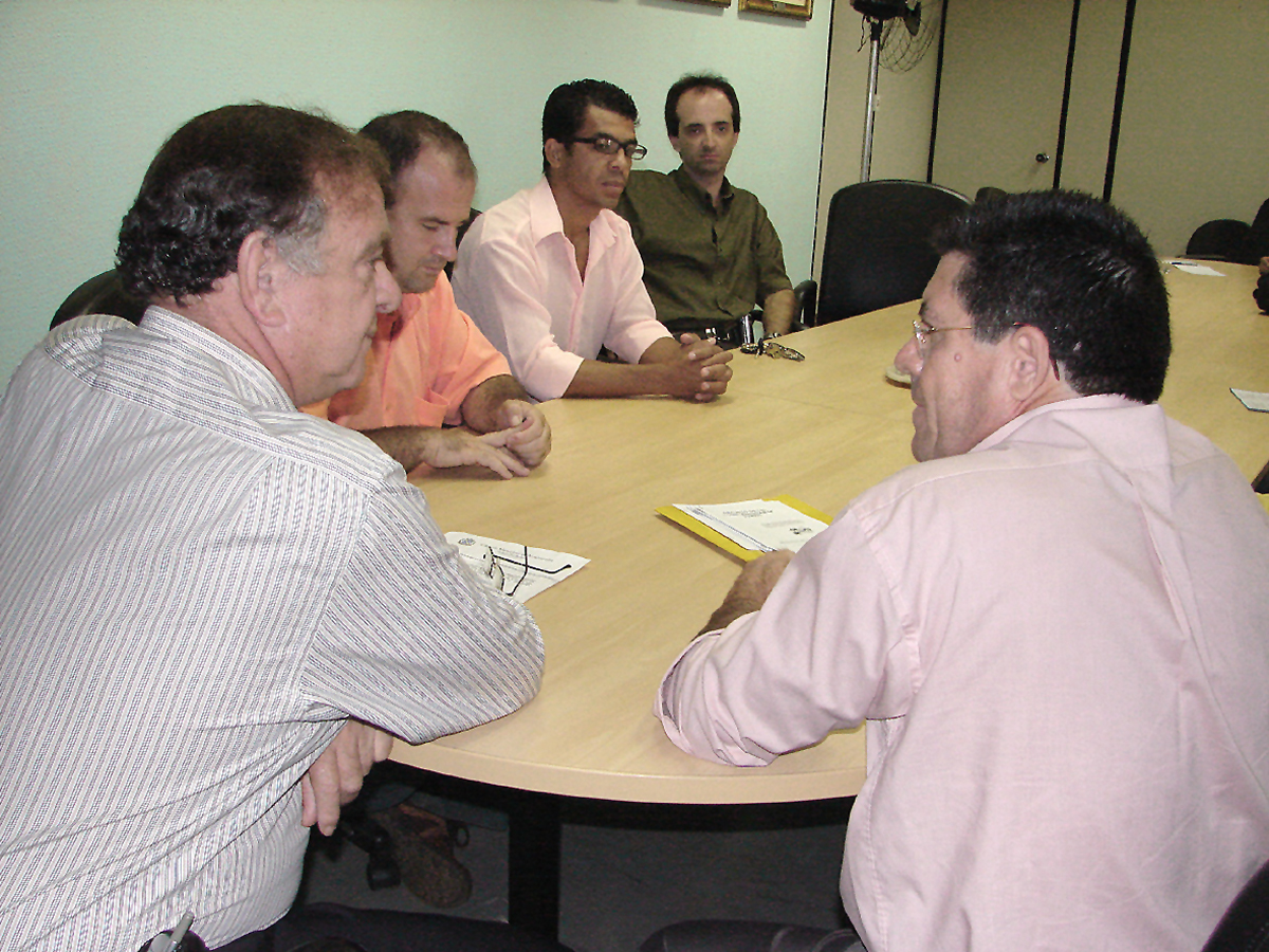 PLC de Hamilton Pereira cria a Região Metropolitana de Sorocaba<a style='float:right;color:#ccc' href='https://www3.al.sp.gov.br/repositorio/noticia/03-2008/HAMILTON Reg Met Votorantim A.jpg' target=_blank><i class='bi bi-zoom-in'></i> Clique para ver a imagem </a>